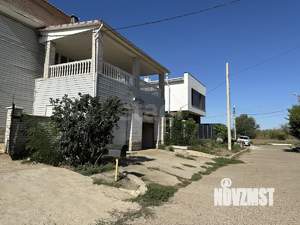 Дом 390м&sup2;, 3-этажный, участок 6 сот.  