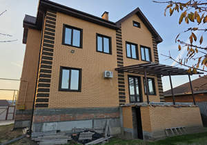 Дом 327м², 3-этажный, участок 8 сот.  