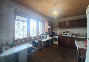 Дом 224м², 3-этажный, участок 4 сот.  