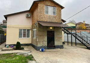 Дом 205м², 2-этажный, участок 6 сот.  