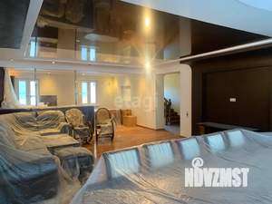 Таунхаус 356м², 3-этажный, участок 6 сот.  