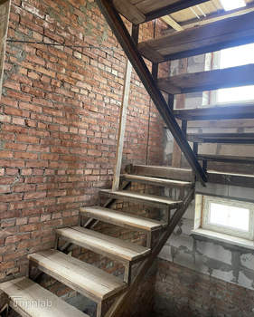 Дом 267м&sup2;, 3-этажный, участок 6 сот.  