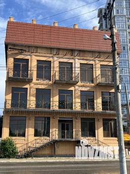 Коттедж 1000м&sup2;, 5-этажный, участок 3 сот.  