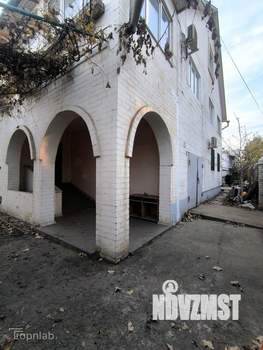 Дом 360м², 3-этажный, участок 7 сот.  