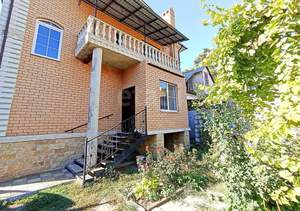 Дом 251м², 3-этажный, участок 8 сот.  