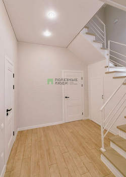 Дом 181м², 2-этажный, участок 4 сот.  