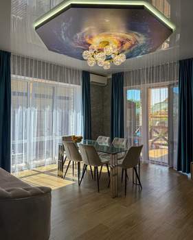 Дом 200м², 2-этажный, участок 5 сот.  