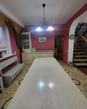 Дом 196м&sup2;, 2-этажный, участок 10 сот.  