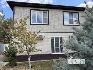 Дом 184м&sup2;, 2-этажный, участок 3 сот.  