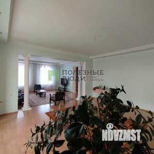 Дом 271м², 2-этажный, участок 6 сот.  