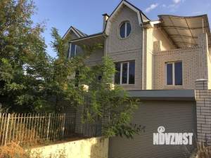 Коттедж 360м², 3-этажный, участок 20 сот.  