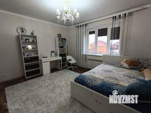 Дом 184м², 2-этажный, участок 6 сот.  