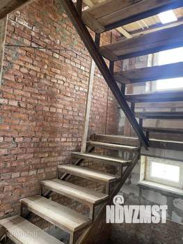 Дом 267м&sup2;, 3-этажный, участок 6 сот.  