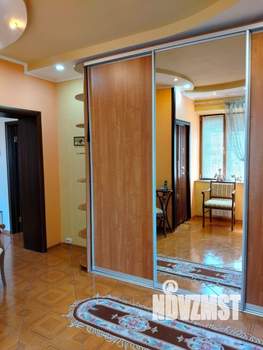 Коттедж 312м², 3-этажный, участок 6 сот.  