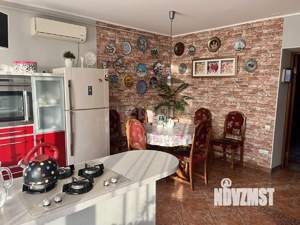 Дом 222м², 3-этажный, участок 4 сот.  