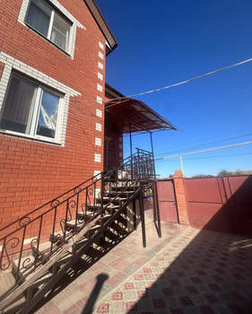 Дом 220м², 3-этажный, участок 5 сот.  