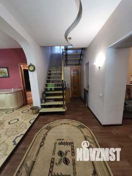Дом 196м&sup2;, 2-этажный, участок 10 сот.  