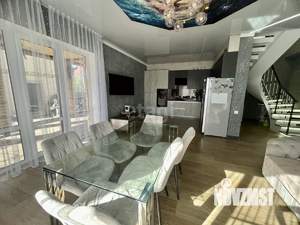 Дом 200м&sup2;, 2-этажный, участок 4 сот.  