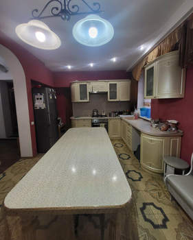 Дом 160м², 2-этажный, участок 10 сот.  