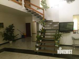 Дом 680м², 3-этажный, участок 20 сот.  