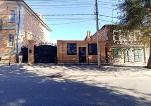 Дом 251м², 3-этажный, участок 8 сот.  