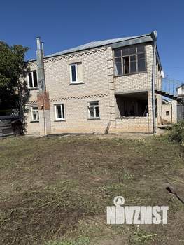 Коттедж 197м&sup2;, 2-этажный, участок 6 сот.  