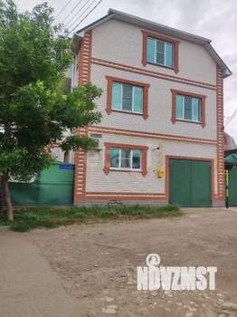 Дом 229м², 3-этажный, участок 3 сот.  