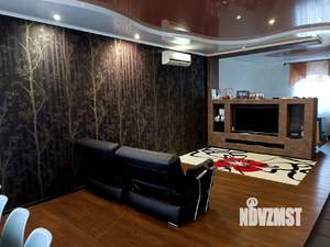 Коттедж 285м², 2-этажный, участок 6 сот.  