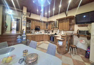 Дом 180м&sup2;, 2-этажный, участок 444 сот.  