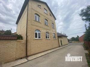 Дом 300м², 3-этажный, участок 6 сот.  