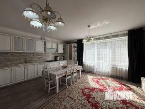 Дом 230м&sup2;, 2-этажный, участок 7 сот.  