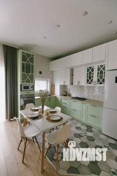 Коттедж 181м², 2-этажный, участок 4 сот.  