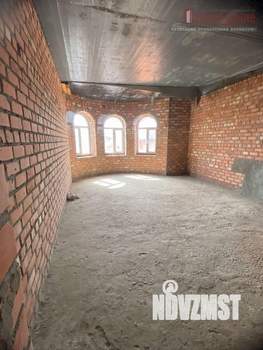 Коттедж 231м², 2-этажный, участок 6 сот.  