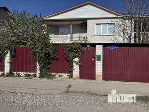 Дом 190м&sup2;, 2-этажный, участок 3 сот.  