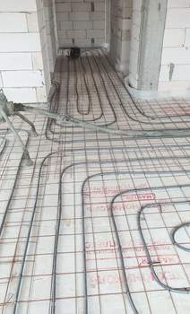 Дом 100м&sup2;, 1-этажный, участок 6 сот.  