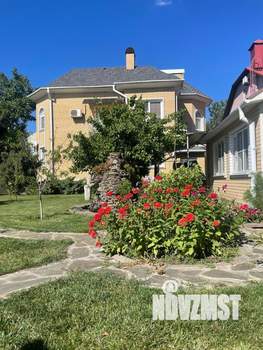 Дом 298м², 3-этажный, участок 9 сот.  