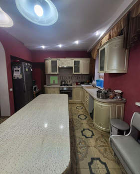 Дом 196м&sup2;, 2-этажный, участок 10 сот.  