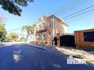 Дом 374м², 3-этажный, участок 8 сот.  