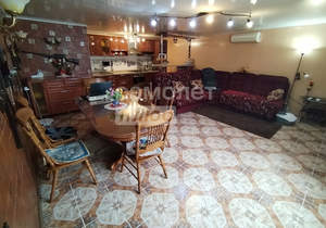 Дом 186м², 2-этажный, участок 11 сот.  