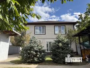 Дом 184м&sup2;, 2-этажный, участок 3 сот.  