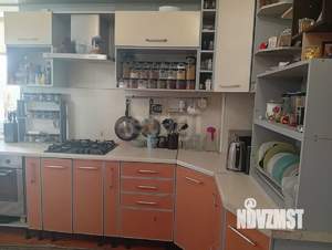 Дом 275м², 3-этажный, участок 6 сот.  