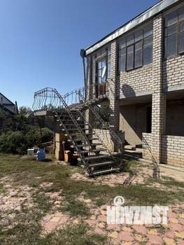 Коттедж 197м&sup2;, 2-этажный, участок 6 сот.  