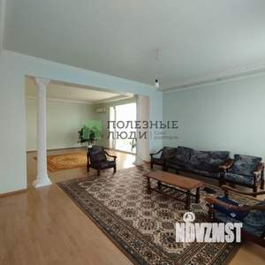 Дом 271м², 2-этажный, участок 6 сот.  