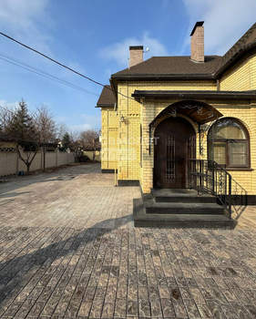 Дом 197м&sup2;, 2-этажный, участок 7 сот.  