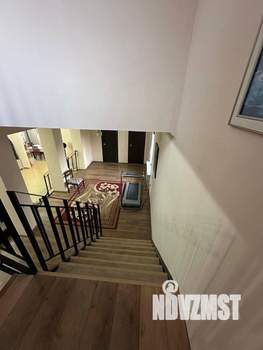 Дом 360м², 3-этажный, участок 4 сот.  