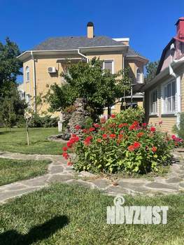 Дом 298м², 3-этажный, участок 9 сот.  