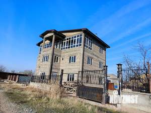 Дом 370м², 3-этажный, участок 10 сот.  
