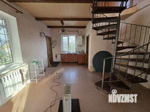 Дом 61м², 2-этажный, участок 6 сот.  