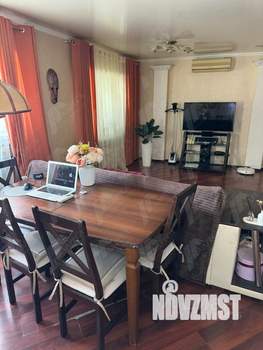 Дом 237м², 3-этажный, участок 13 сот.  