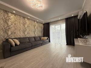 Дом 184м&sup2;, 2-этажный, участок 3 сот.  